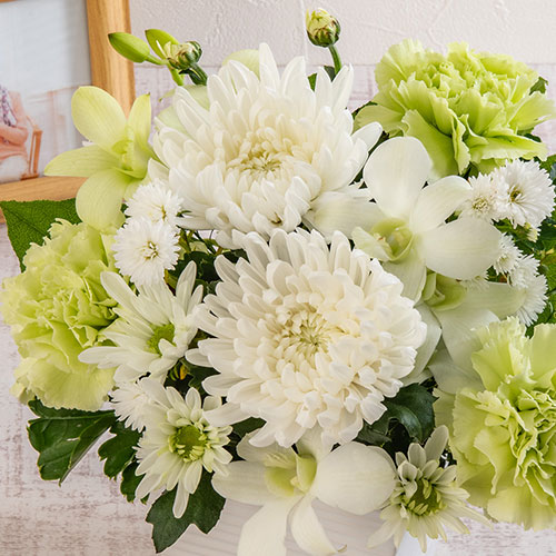 【最短翌日届け】【お供え用】 アレンジメント｢涼華（すずか）｣