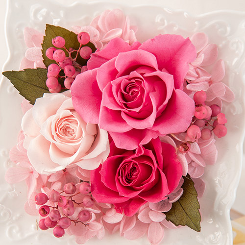 【最短翌日届け】プリザーブドアレンジメント「プティットフルール・ローズ」