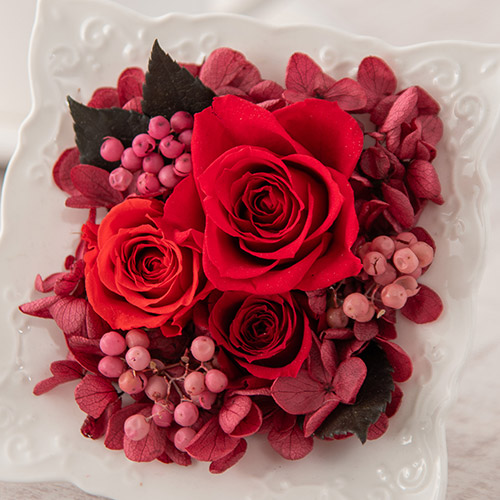 【最短翌日届け】プリザーブドアレンジメント「プティットフルール・ルージュ」