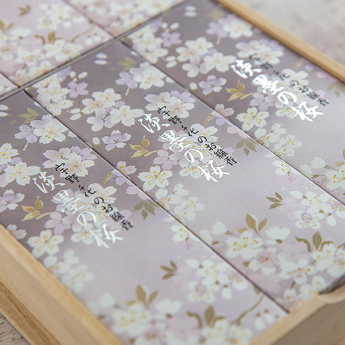 【お供え用】 日本香堂「宇野千代のお線香 淡墨の桜」