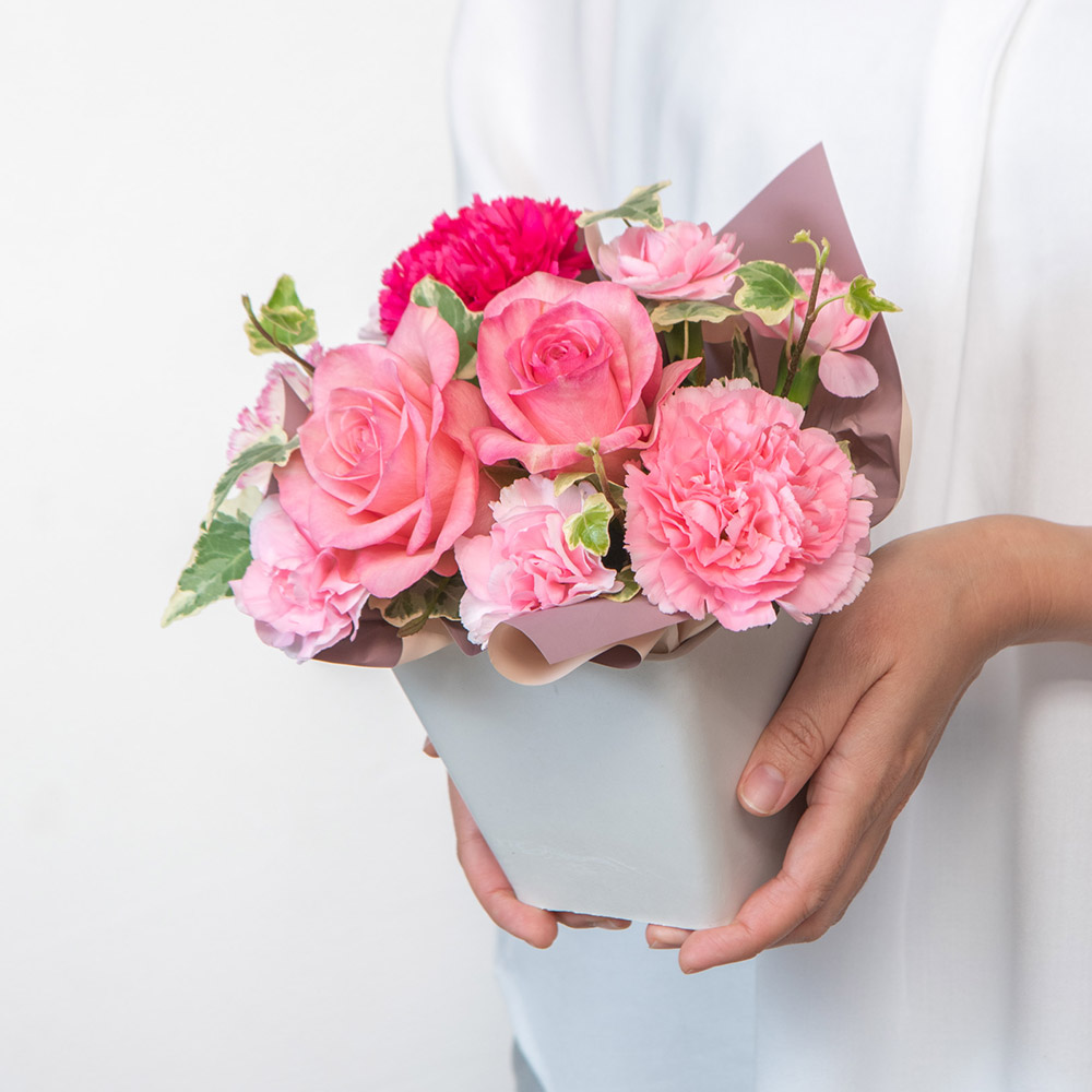 母の日 おまかせアレンジメント（季節の花ピンク系）