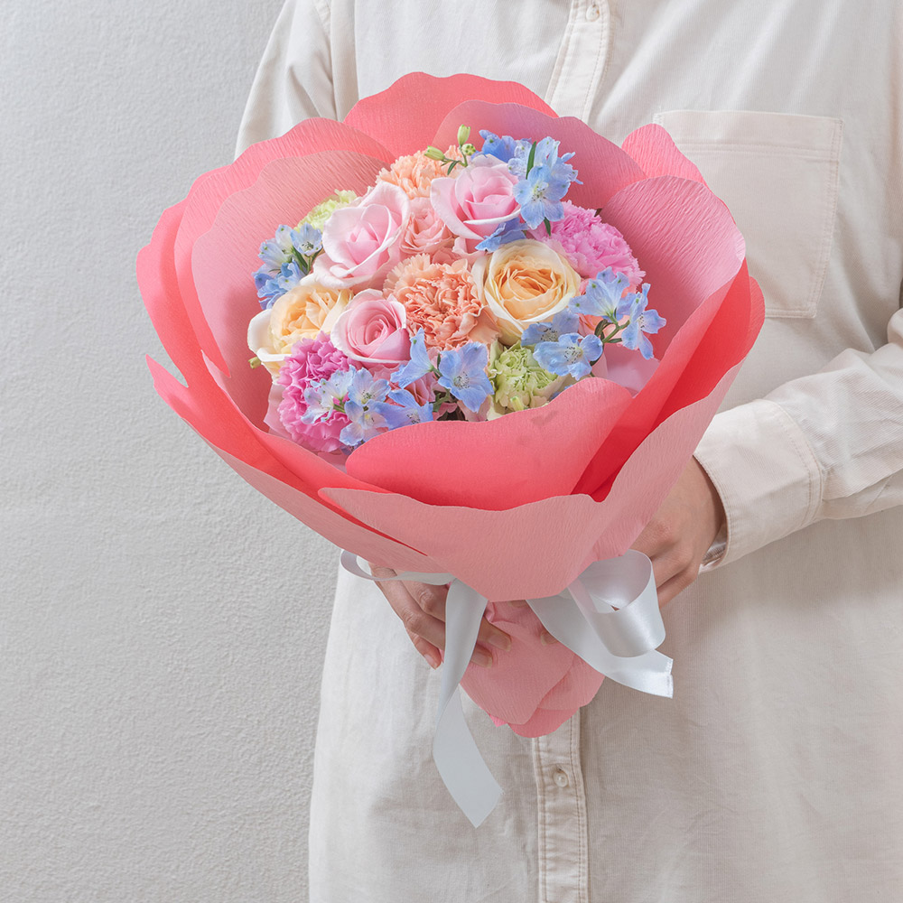 母の日 花の形をした花束「ペタロ・カーネーション シュトラール」