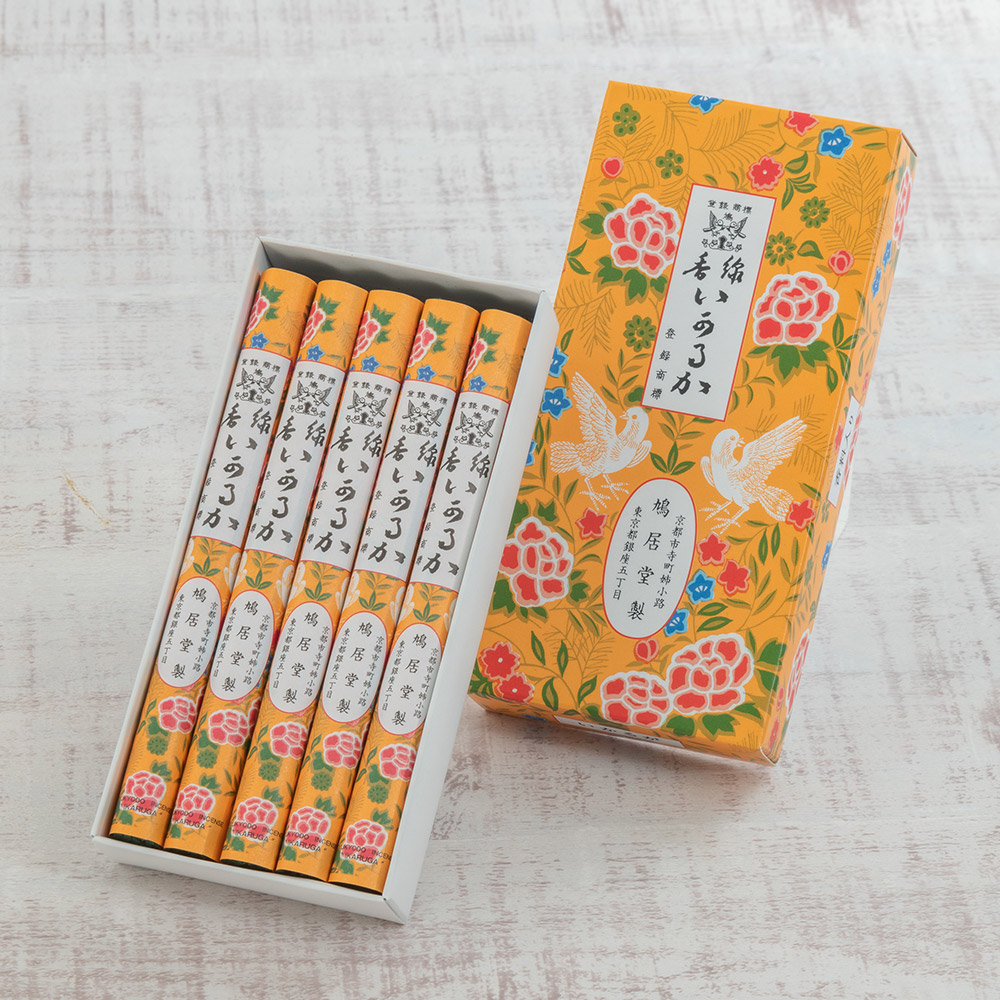 【お供え用】亡き父へ贈る 鳩居堂｢お線香いかるが｣とアレンジメントのセット