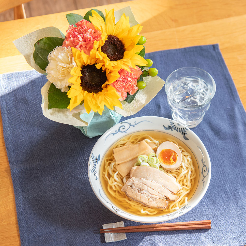 父の日 河京「喜多方ラーメンプレミアム厚み」とそのまま飾れるブーケのセット