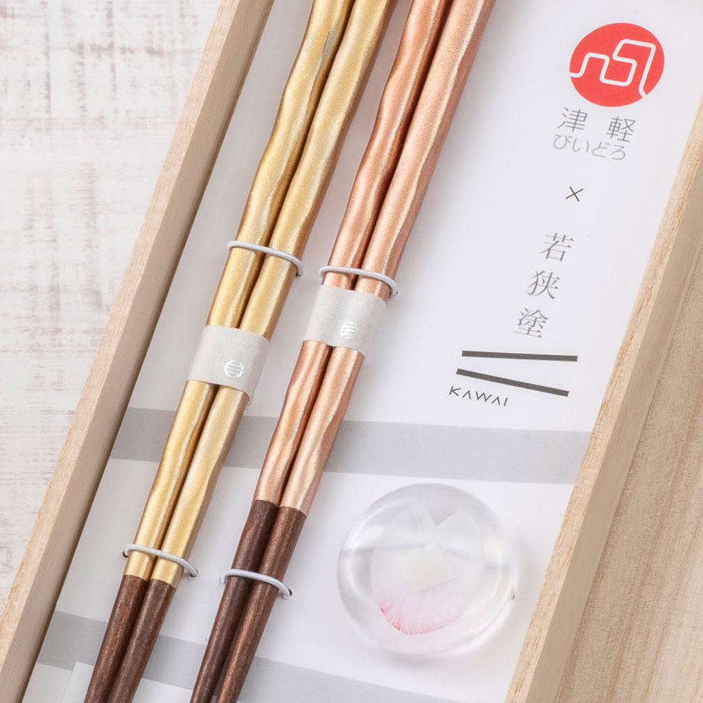 【母の日まだ間に合う！】 父母セット 箸（若狭塗）＆箸置き（津軽びいどろ）ペアセットとアレンジメントのセット