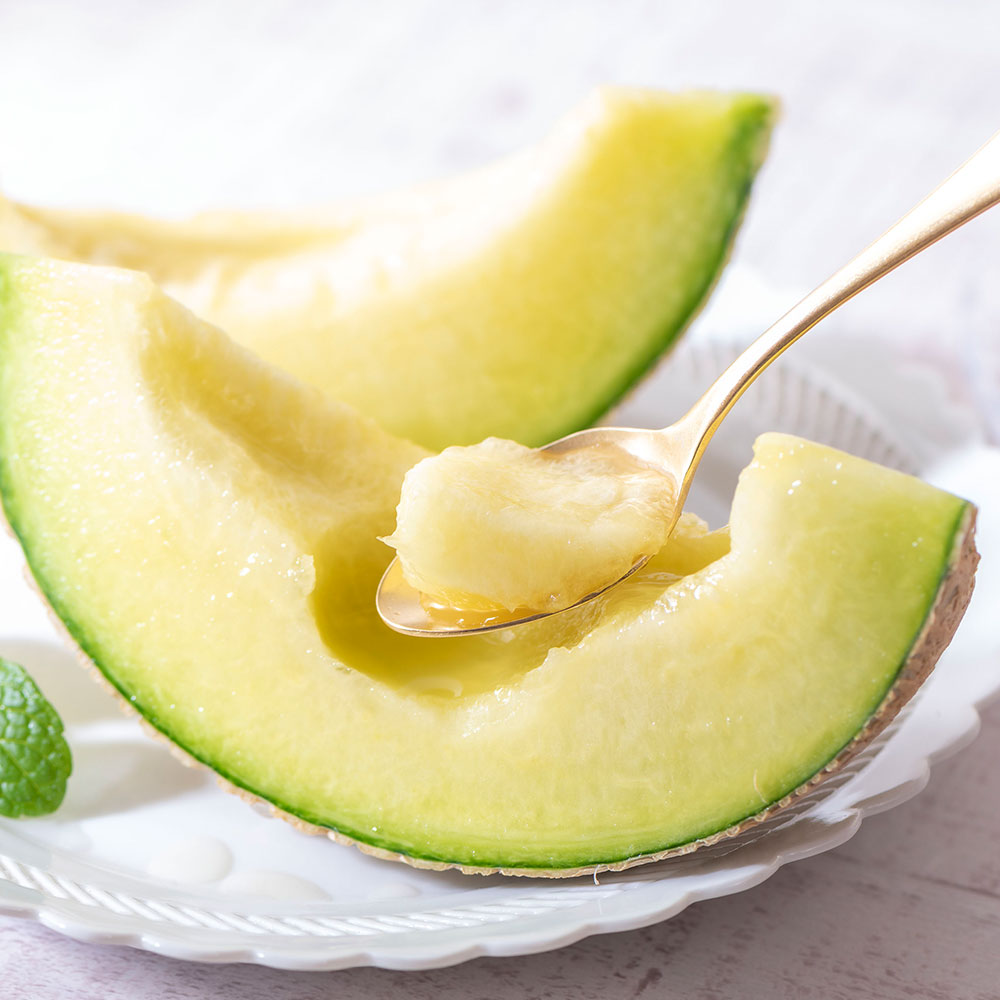 母の日 銀座千疋屋「マスクメロン」と花束のセット（果物別送）