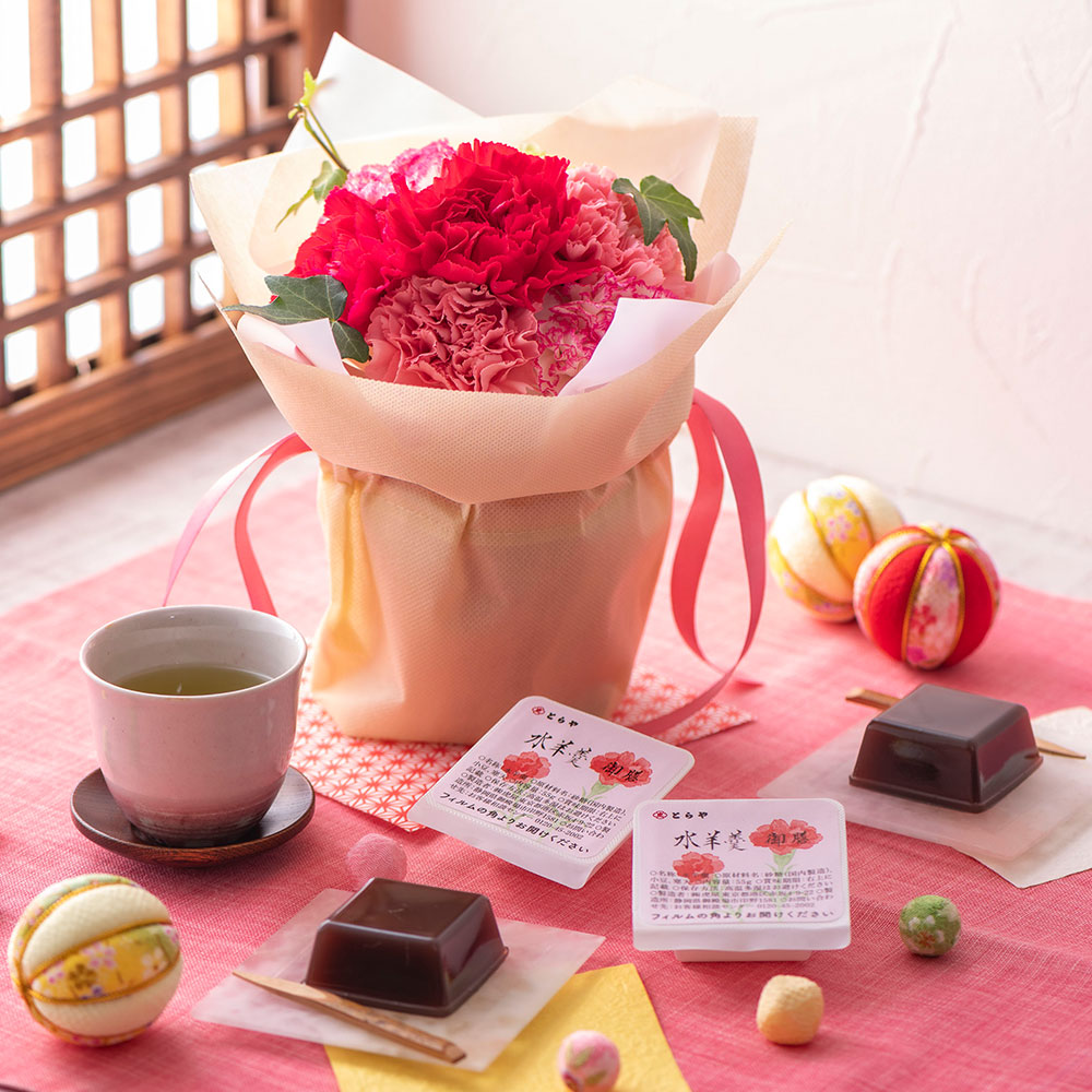 母の日 とらや「母の日水羊羹6個入」とそのまま飾れるブーケのセット
