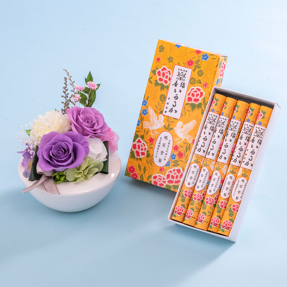 【お供え用】亡き父へ贈る 鳩居堂｢お線香いかるが｣とプリザーブド＆アーティフィシャルフラワーアレンジメントのセット