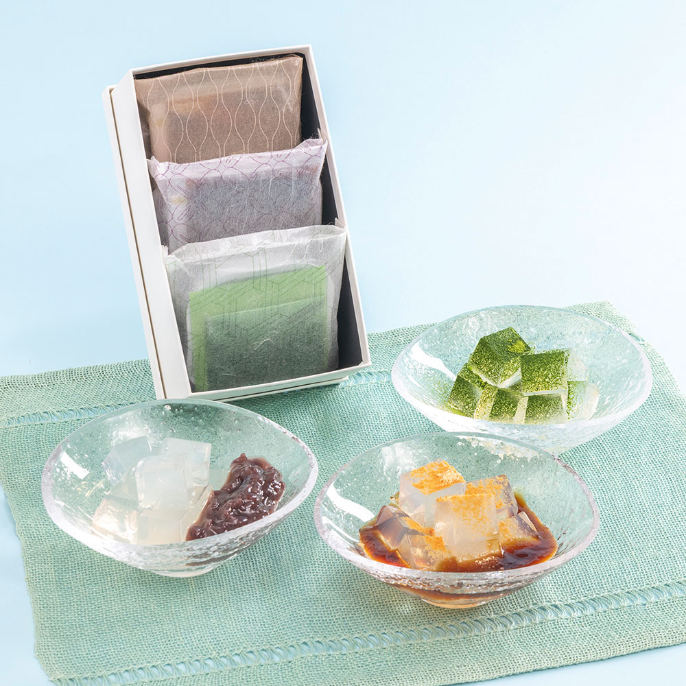 父の日 たねや「たねや寒天詰め合わせ（3個入）」とそのまま飾れるブーケのセット