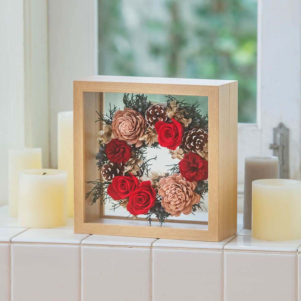 クリスマス プリザーブドフラワーリースフレーム「Crimson Snowfall」