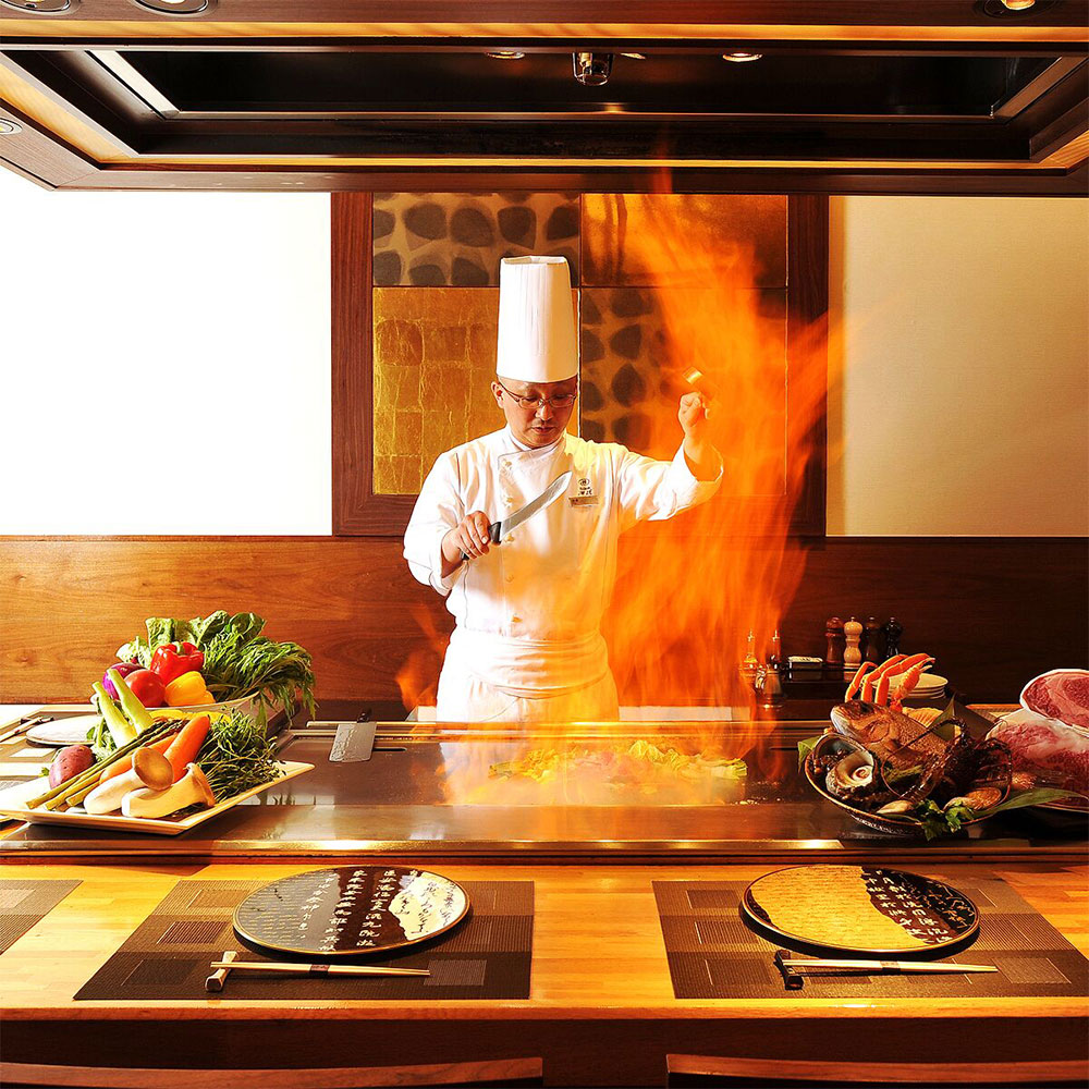 【クリスマスまだ間に合う！】 ソウ・エクスペリエンス「レストランギフト（RED）」体験ギフトとプリザーブドフラワーのセット