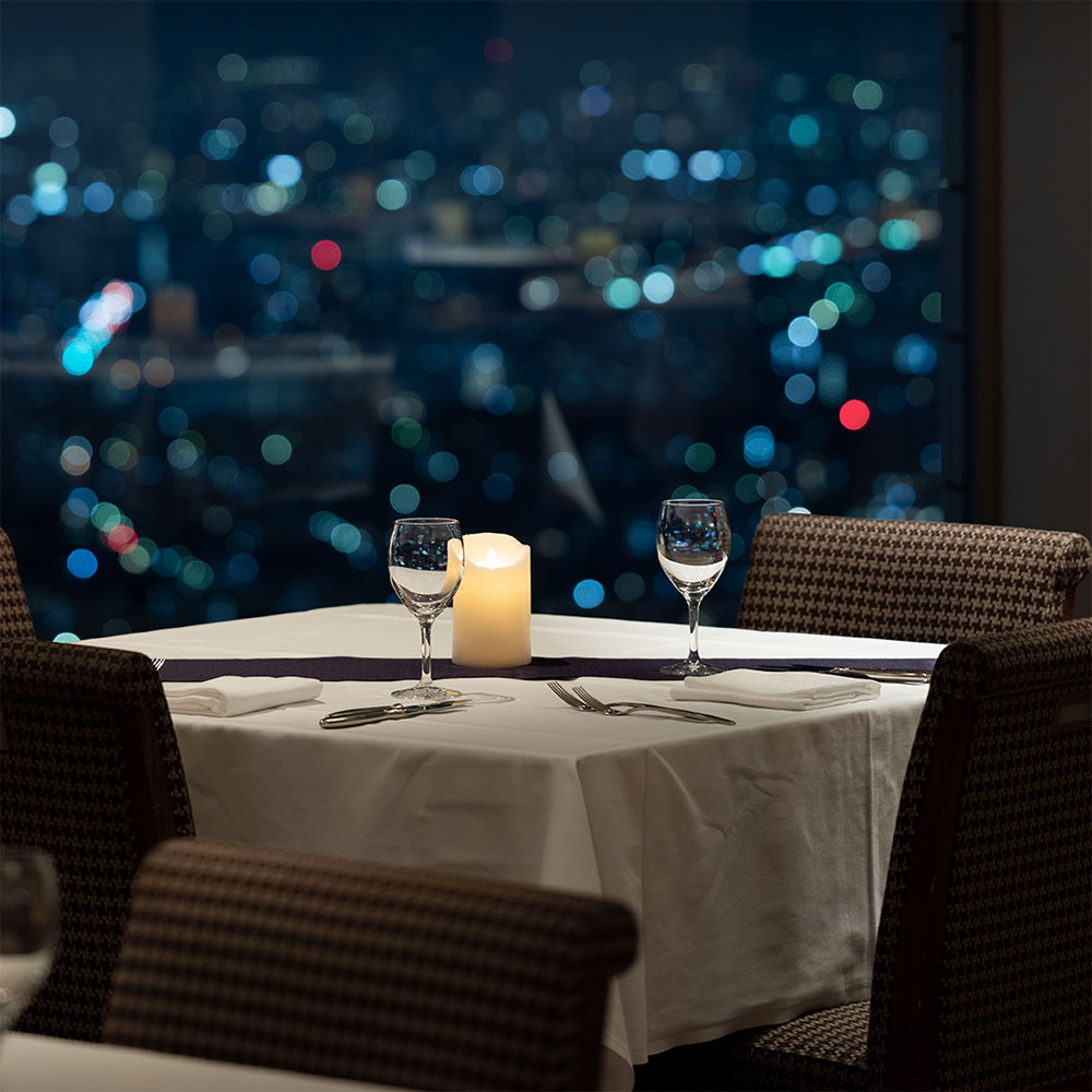 【クリスマスまだ間に合う！】 ソウ・エクスペリエンス「レストランギフト（BROWN）」体験ギフトとプリザーブドフラワーのセット