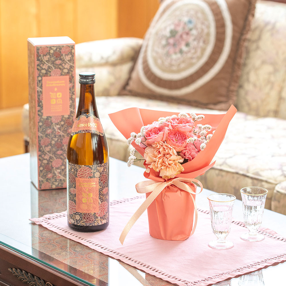 【12月30日お届け！】お正月 出羽桜酒造 吟醸「ウィリアム・モリス ピンクラベル」とそのまま飾れるブーケのセット