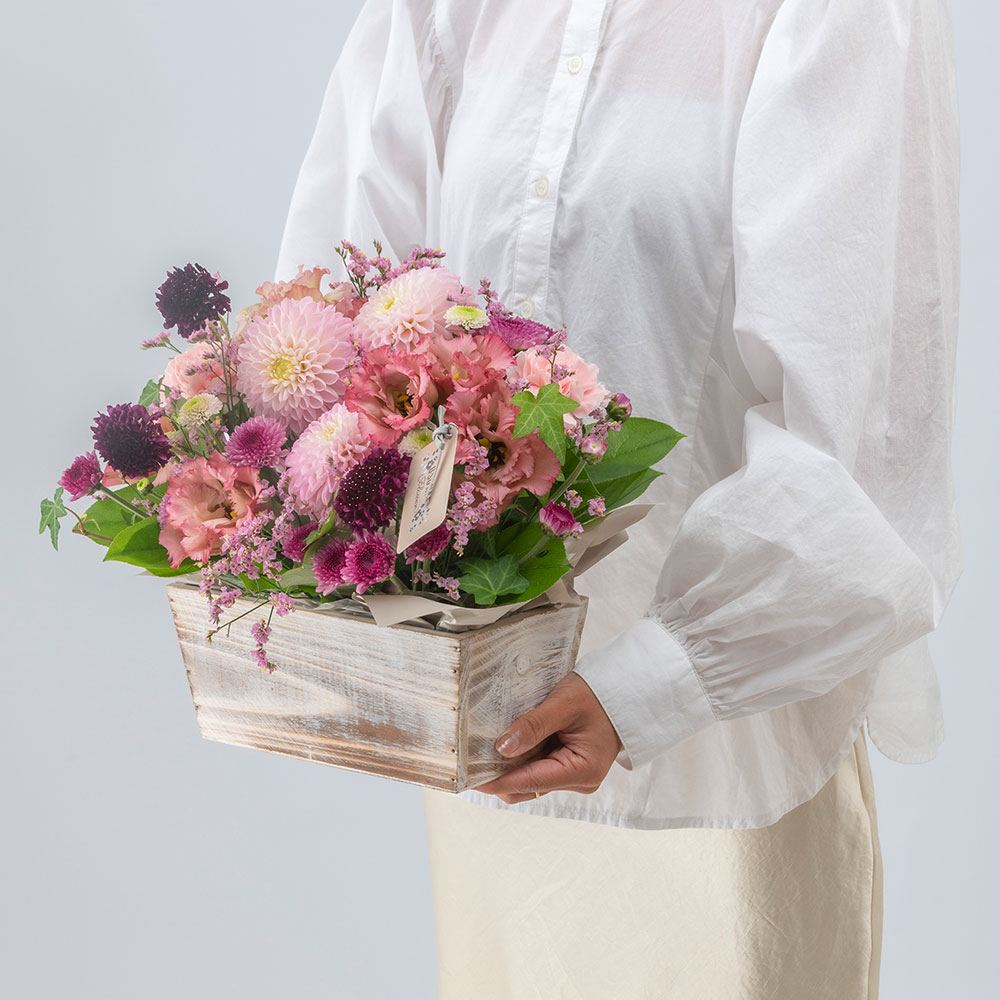 【お供え用】 O・SO・NA・E flower「10月のウッドボックスアレンジメント」