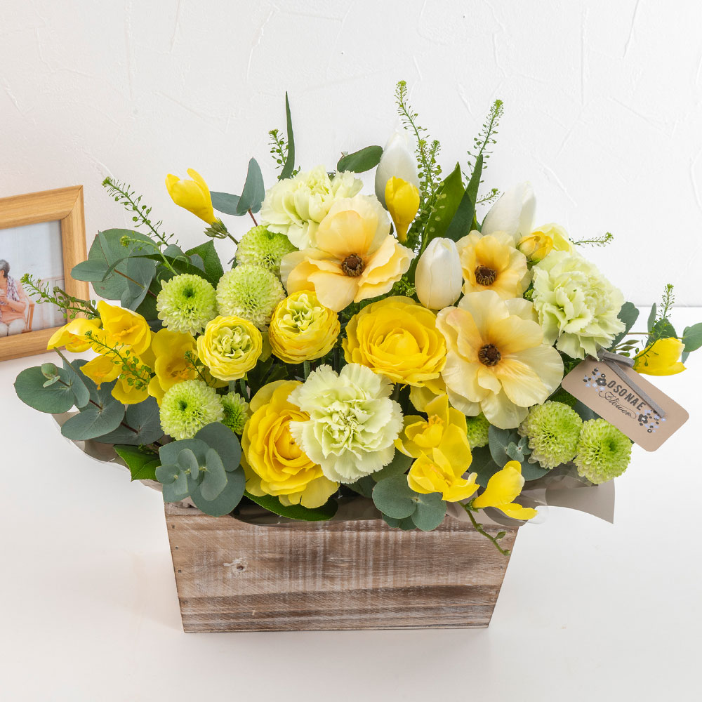 【お供え用】 O・SO・NA・E flower 「1月のウッドボックスアレンジメント」