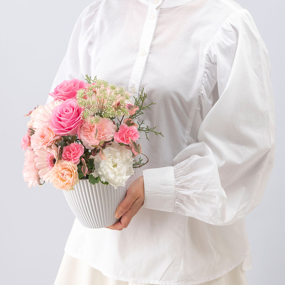 春の旬の花 バラ アレンジメント「ルミエール」