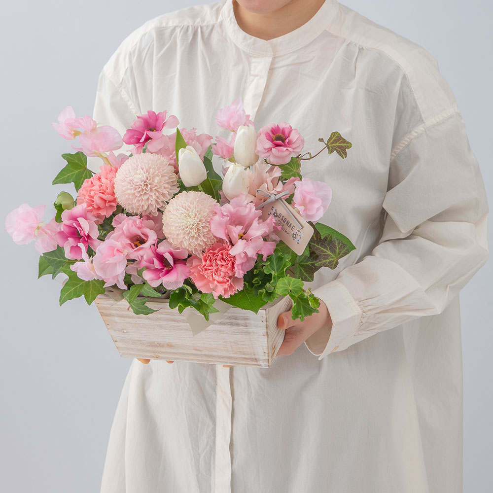 【お供え用】 O・SO・NA・E flower 「2月のウッドボックスアレンジメント」