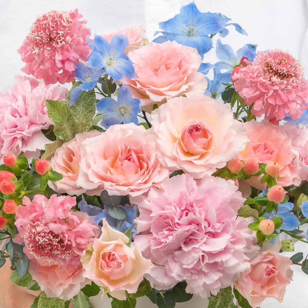 6月旬の花 デルフィニウム アレンジメント「セレーノ」