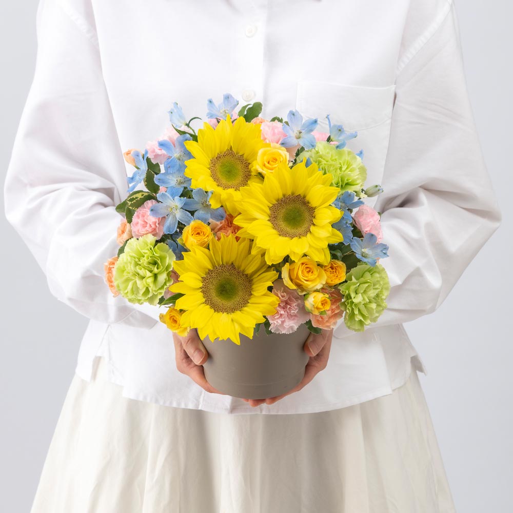 【最短翌日届け】8月 旬の花 ヒマワリ アレンジメント「パレルモ」
