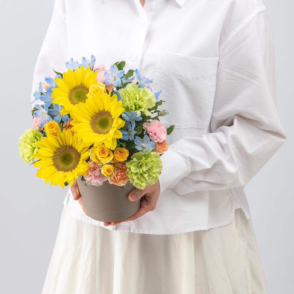 【最短翌日届け】8月 旬の花 ヒマワリ アレンジメント「パレルモ」