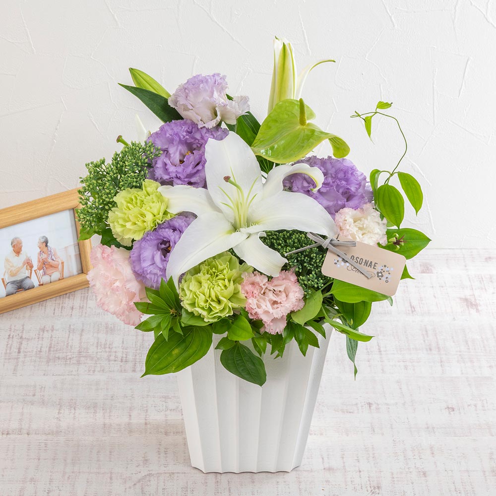 【お供え用】 O・SO・NA・E flower 「8月のスペシャルアレンジメント」