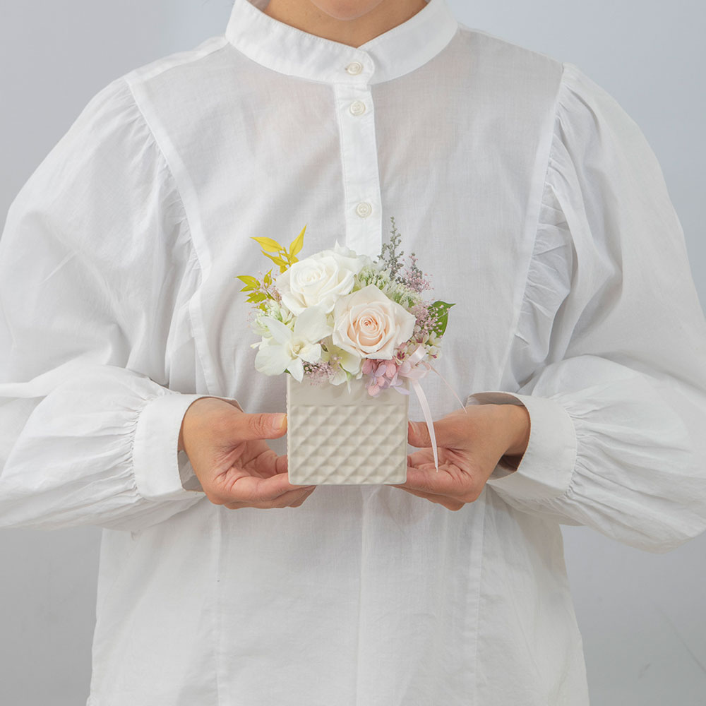 【お供え用】 プリザーブド＆アーティフィシャルアレンジメント「風華」