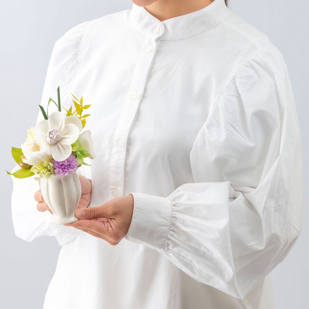 【お供え用】 プリザーブド＆アーティフィシャルフラワーアレンジメント「和灯（あかり）」