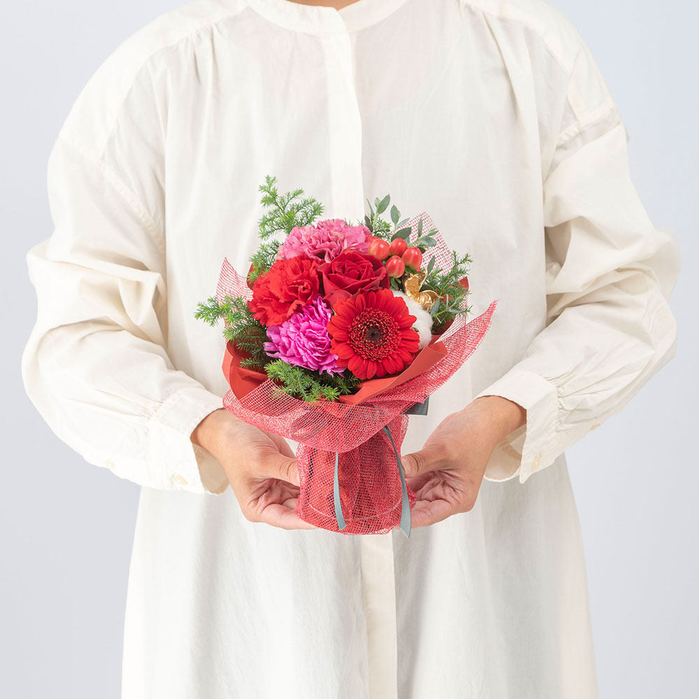 12月旬の花 バラ そのまま飾れるブーケ「カーマイン」