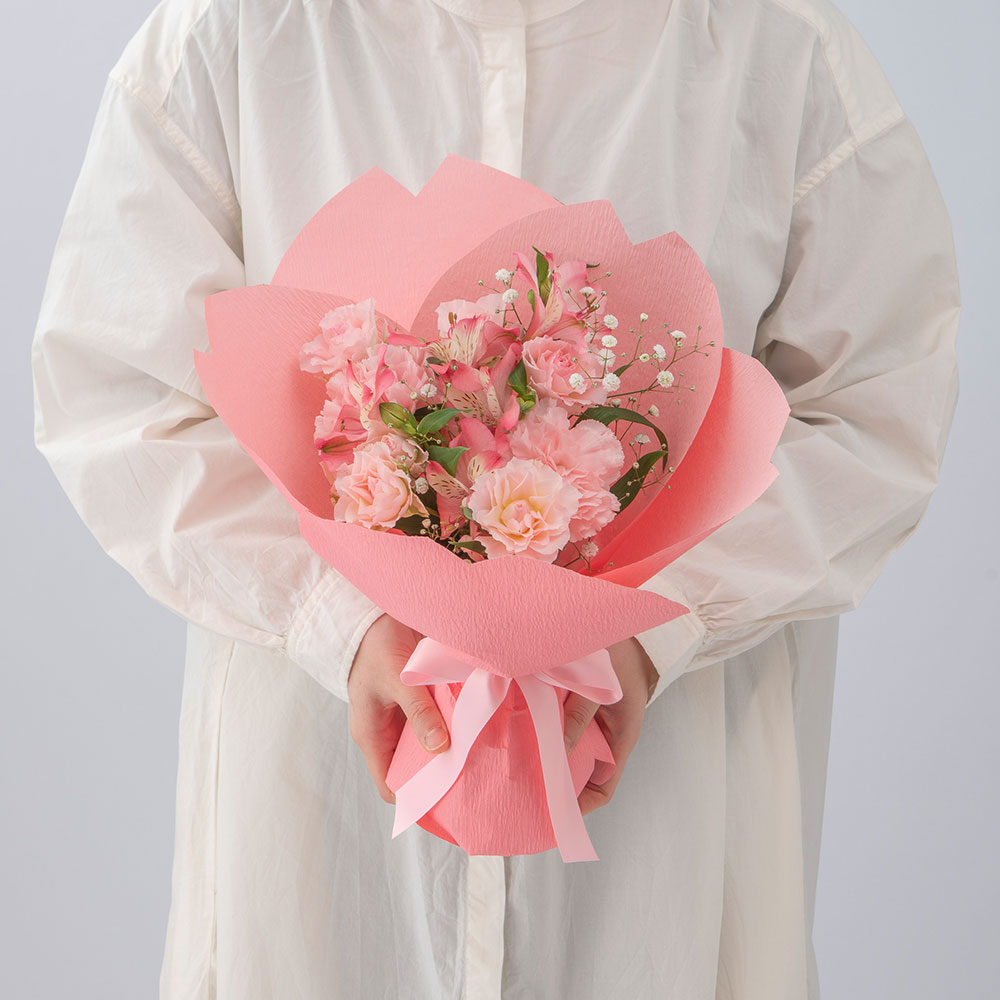 そのまま飾れる桜の形をした花束「はんなり -SAKURA-」