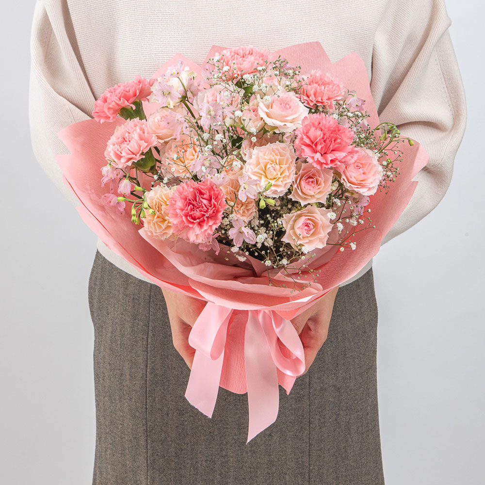 そのまま飾れる桜の形をした花束「ひらり -SAKURA-」