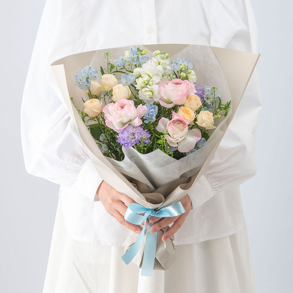 【最短翌日届け】3月旬の花 ラナンキュラス 花束「ラヴィサン」