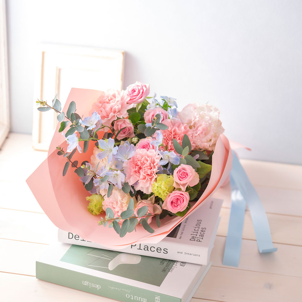 6月旬の花 デルフィニウム 花束「アドラビーレ」