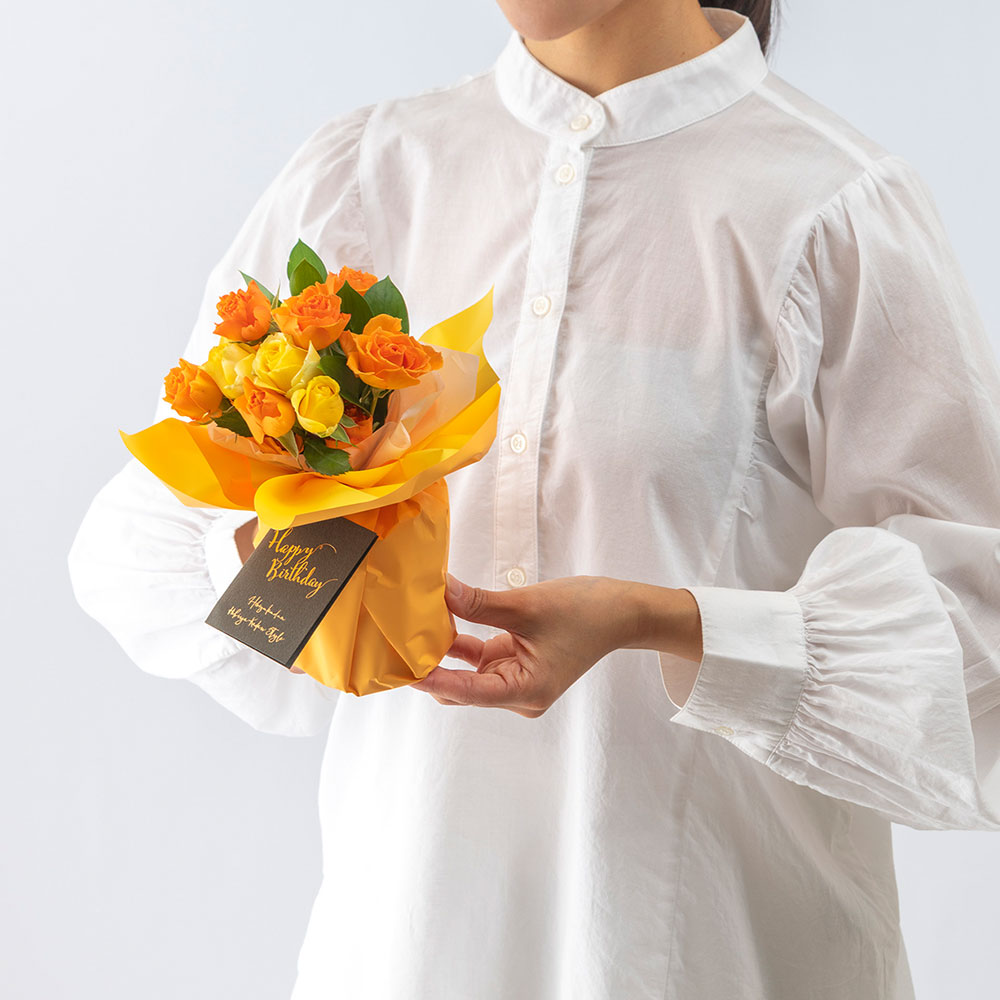 メロディボックス花束「ローズハッピーバースデー」（イエロー・オレンジ）【沖縄届不可】