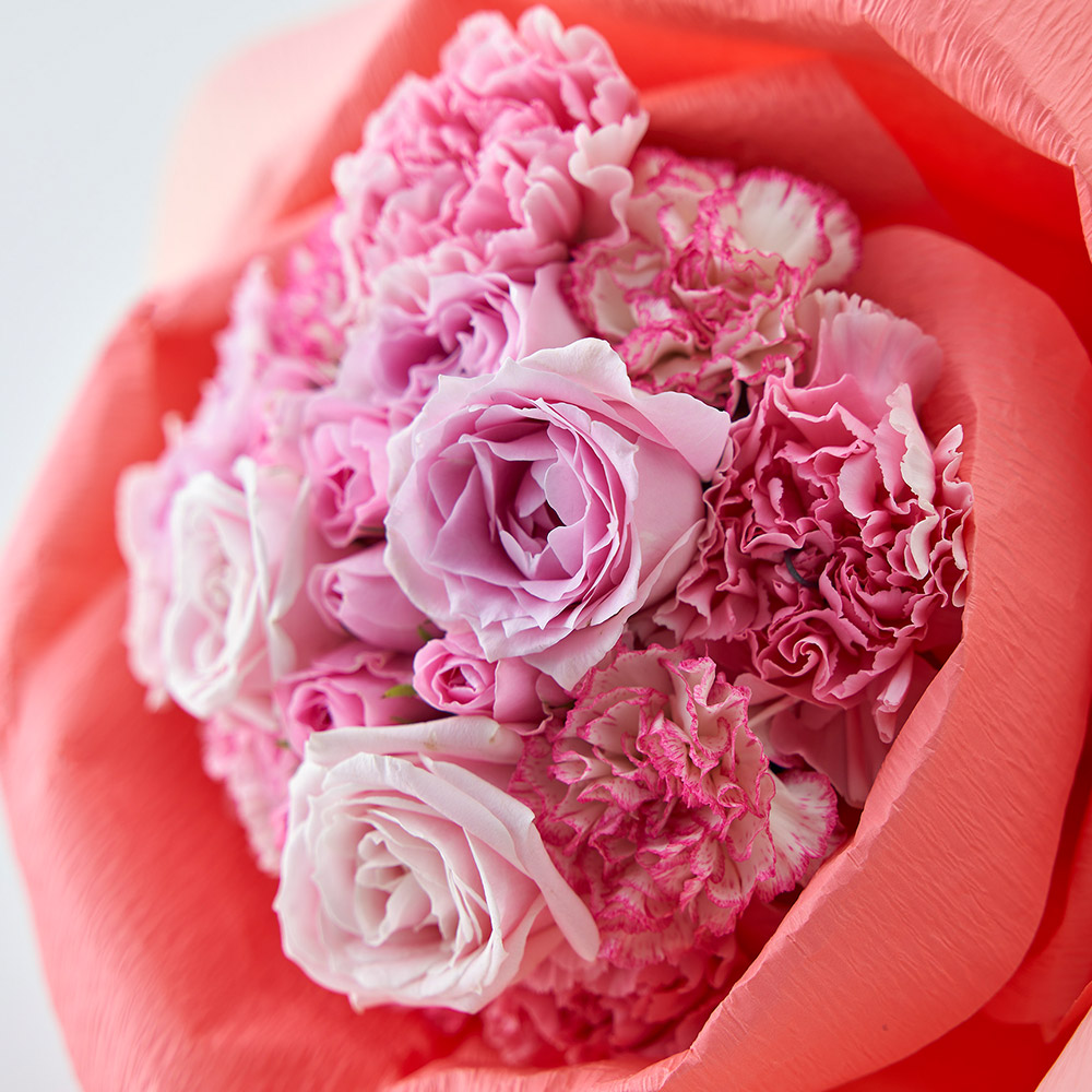 バラの形の花束ペタロ・ローザ「エレガントピンク」