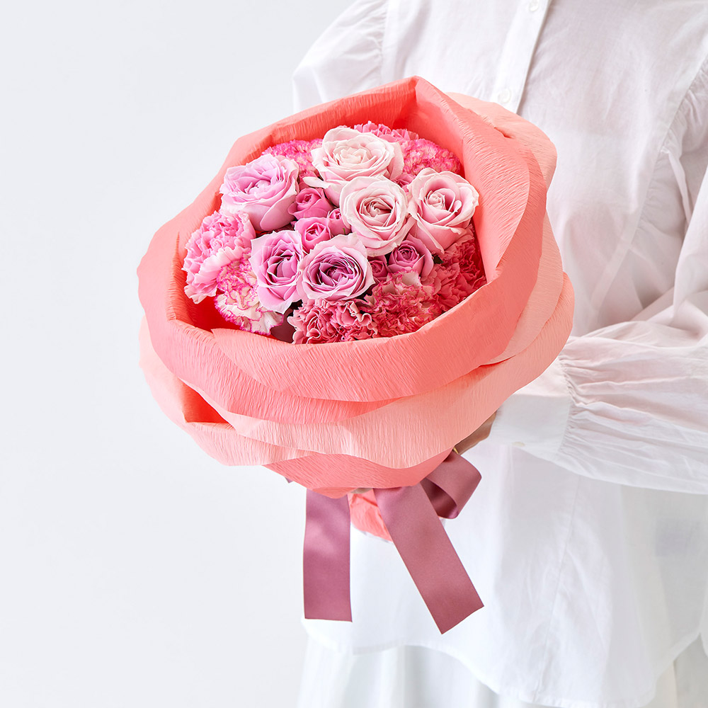 バラの形の花束ペタロ・ローザ「エレガントピンク」