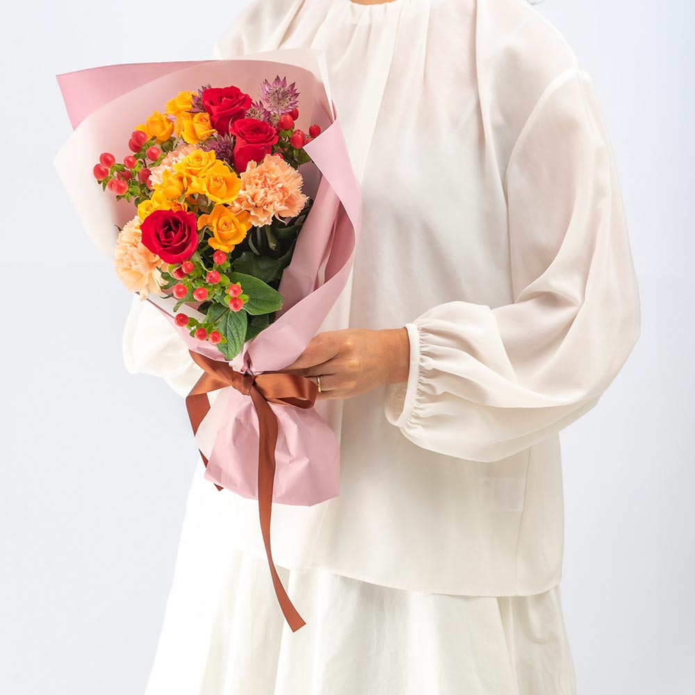 【最短翌日届け】10月旬の花 秋バラ 花束（ミックス・M）