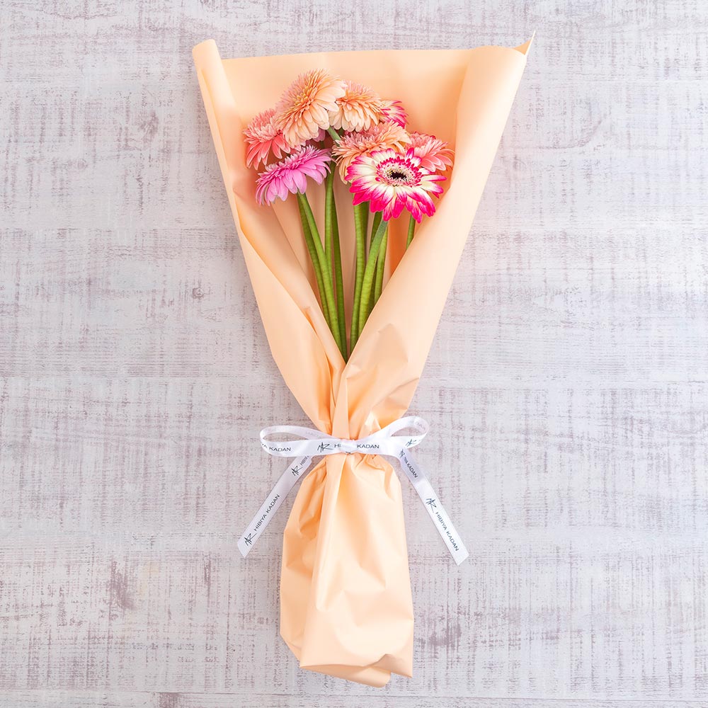 産地厳選「トキヤガーベラ（TOKIYA GERBERA）」のブーケ（ピンク系）