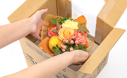 お花を守る丁寧な梱包