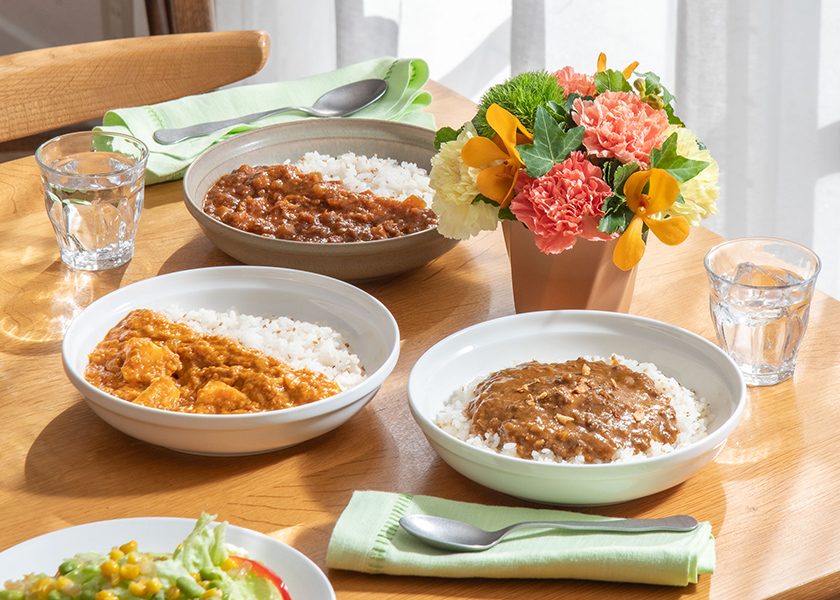 Soup Stock Tokyo「レトルトカレー」とお花のセット