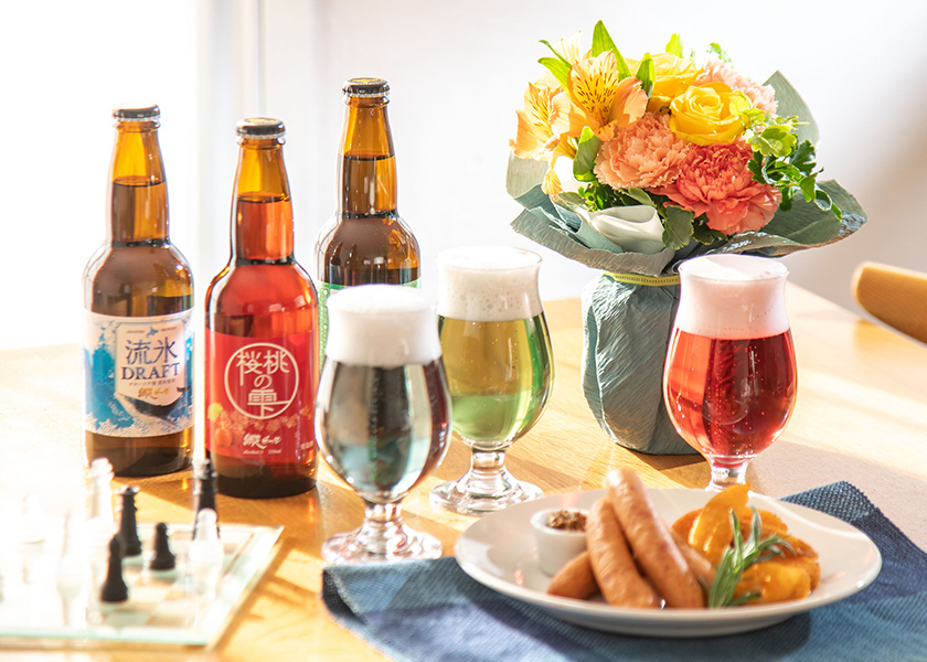 網走ビール「3種飲み比べ」とそのまま飾れるブーケのセット