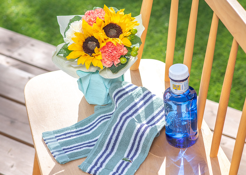 ラコステ「タオルマフラー」とそのまま飾れるブーケのセット