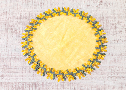 近沢レース店「タオルハンカチ ミモザブーケ」