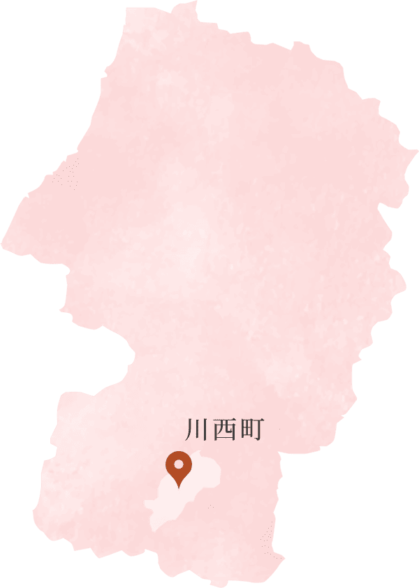 ダリアが咲き誇る夢の里、花の情熱に出会う町、川西