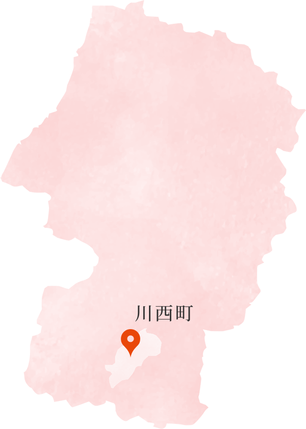ダリアが咲き誇る夢の里、花の情熱に出会う町、川西